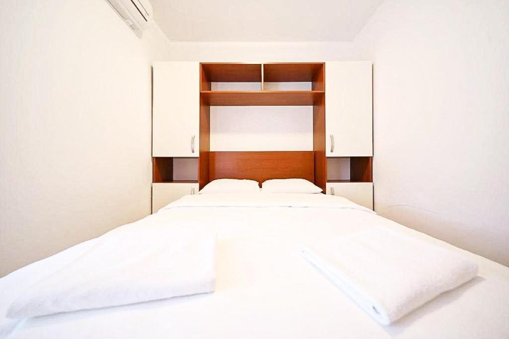 Apartmani "Jadran" Pag Town Zewnętrze zdjęcie