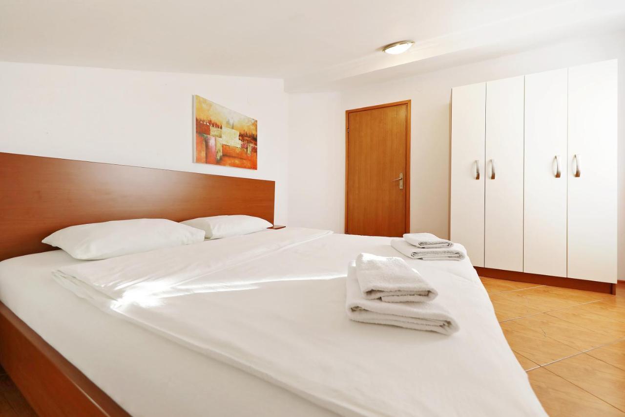 Apartmani "Jadran" Pag Town Zewnętrze zdjęcie