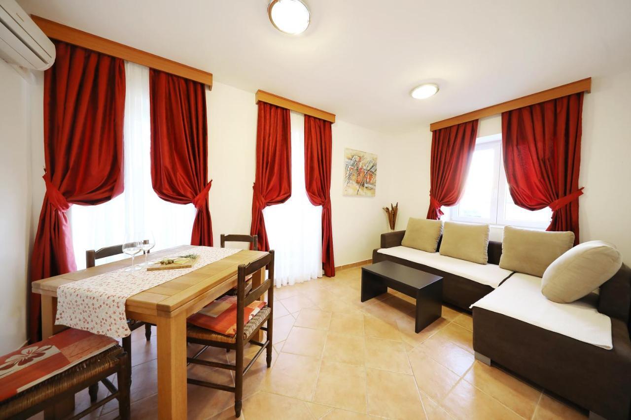 Apartmani "Jadran" Pag Town Zewnętrze zdjęcie