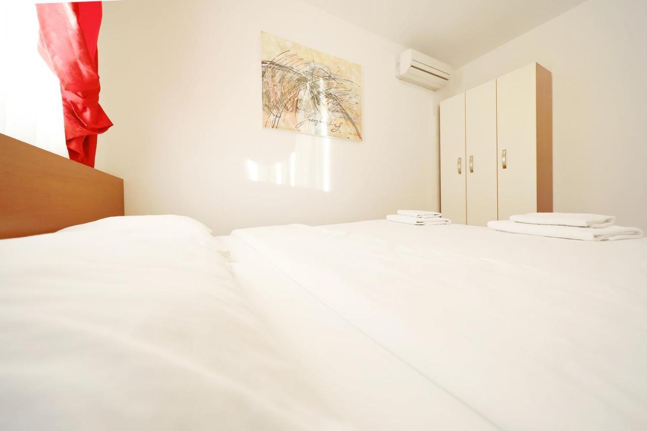 Apartmani "Jadran" Pag Town Zewnętrze zdjęcie