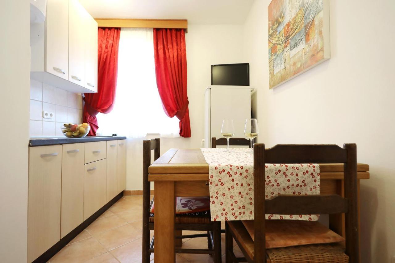 Apartmani "Jadran" Pag Town Zewnętrze zdjęcie