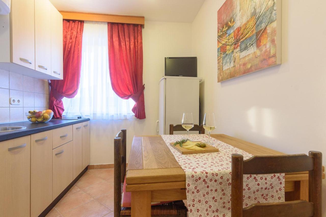 Apartmani "Jadran" Pag Town Zewnętrze zdjęcie